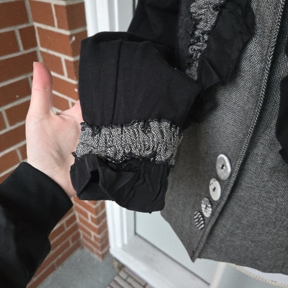 Bottega Mixed Media Ruffle Jacket - Picture 4 of 9